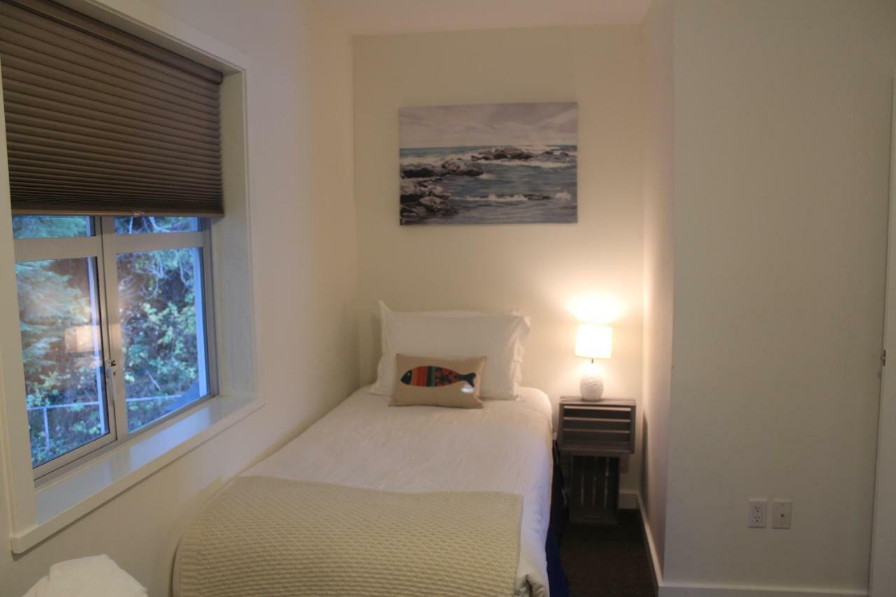 Siennas Harbour House Tofino Exterior foto